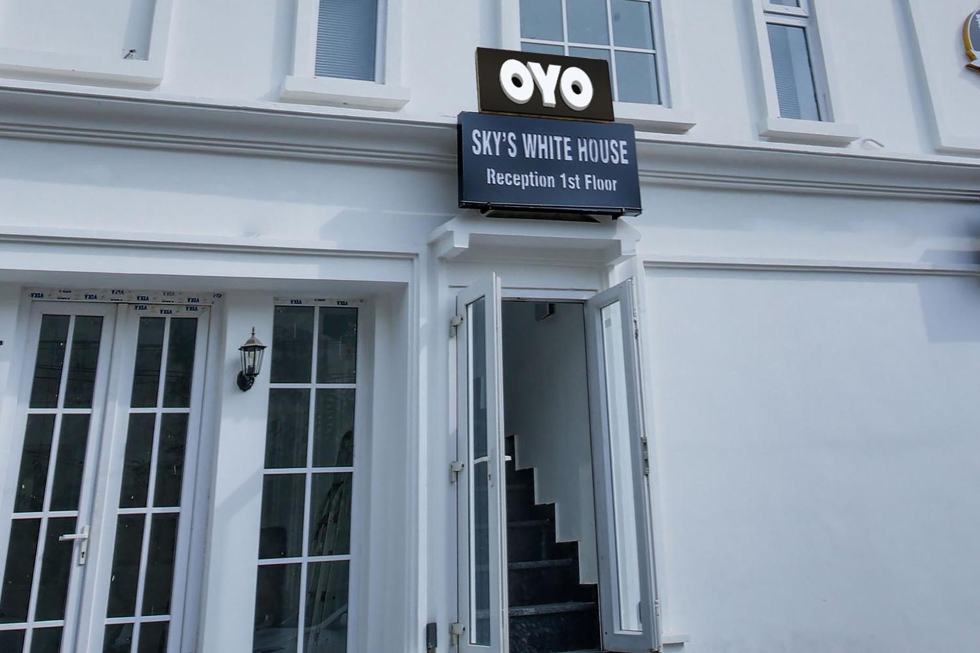 Hotel O Sky White House Ludhiana Exterior photo